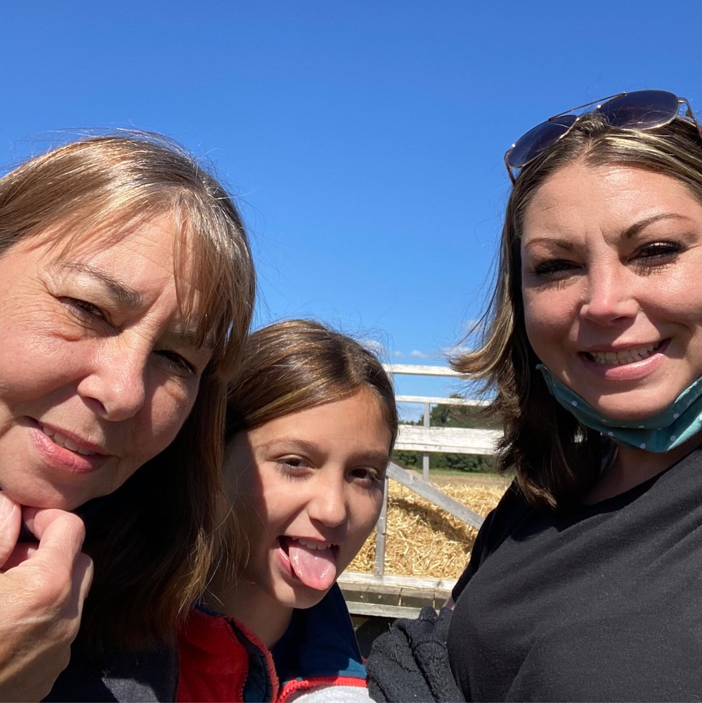 Meet your Posher, Laura